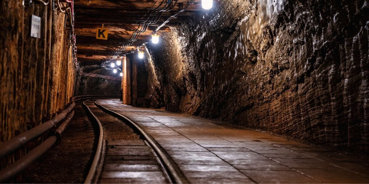 The Explosion by Philip Larkin - Poem Analysis