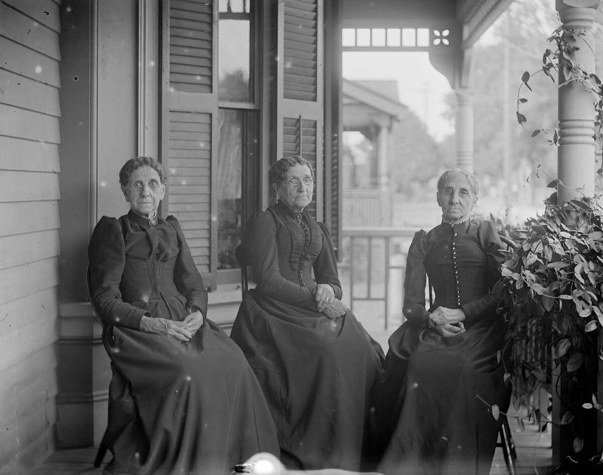 A Triad by Christina Rossetti - Poem Analysis